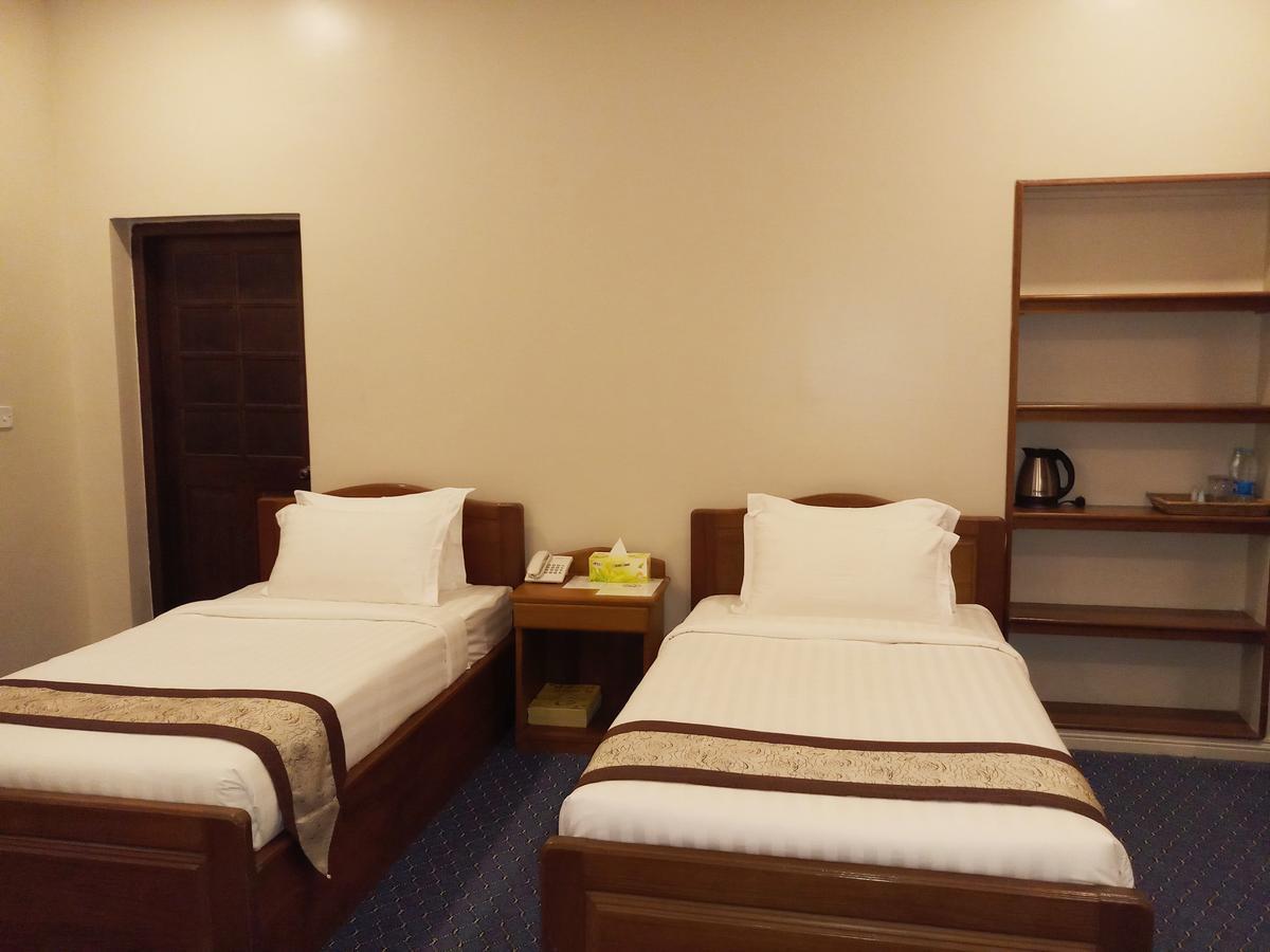 Ruby Garden Hotel Yangon Exterior photo
