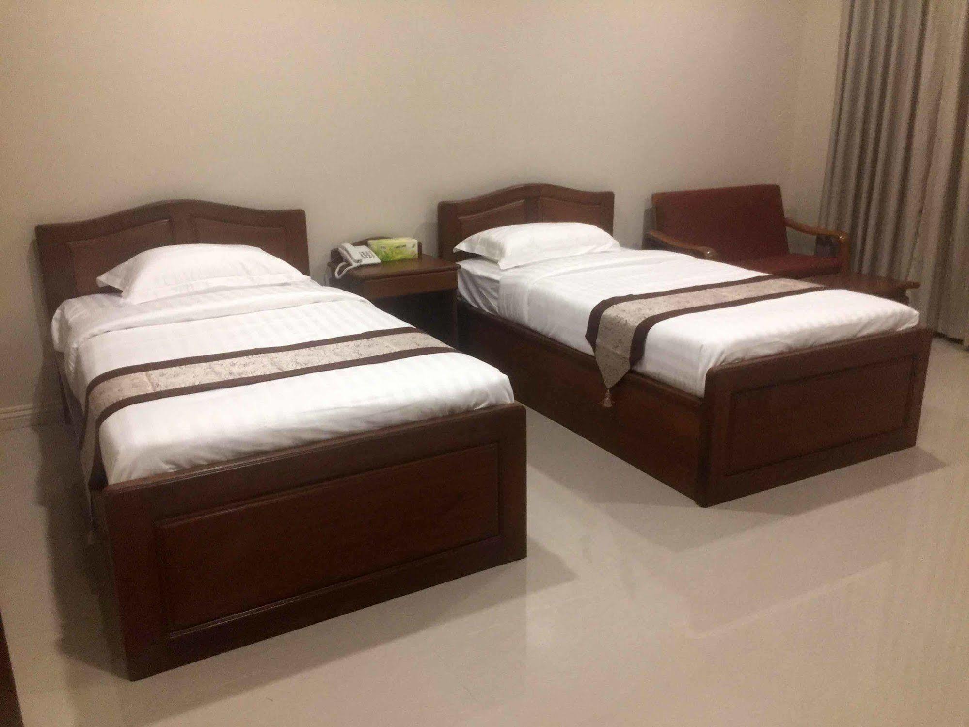 Ruby Garden Hotel Yangon Exterior photo