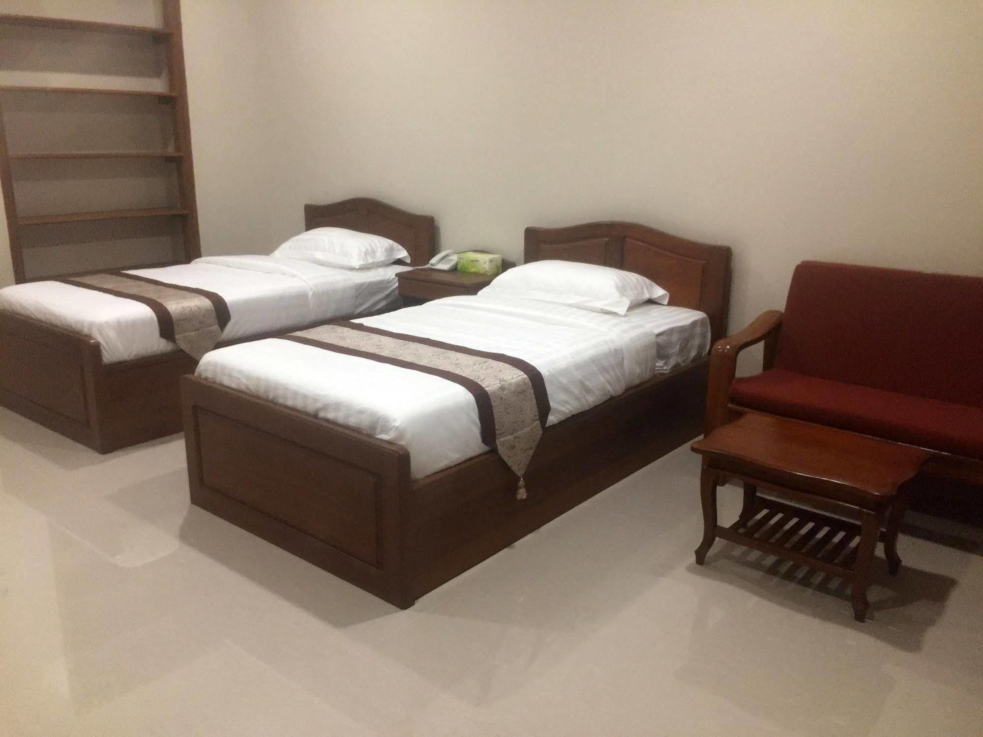 Ruby Garden Hotel Yangon Exterior photo